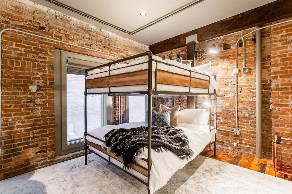 Tasteful Loft Apartment *