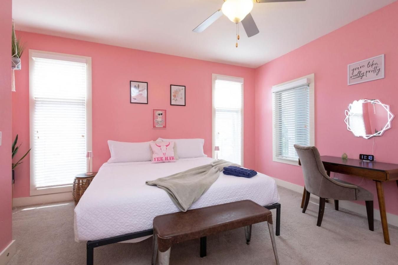 Apartment Lipstick & Boots - Luxury 3-level With Private Garage Near Music Row *