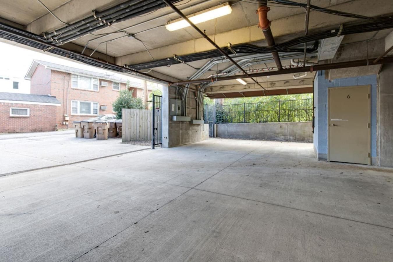 Lipstick & Boots - Luxury 3-level With Private Garage Near Music Row Apartment Nashville