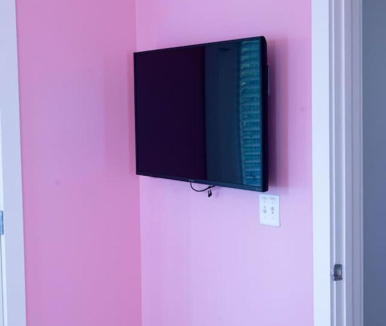 Lipstick & Boots - Luxury 3-level With Private Garage Near Music Row * Nashville
