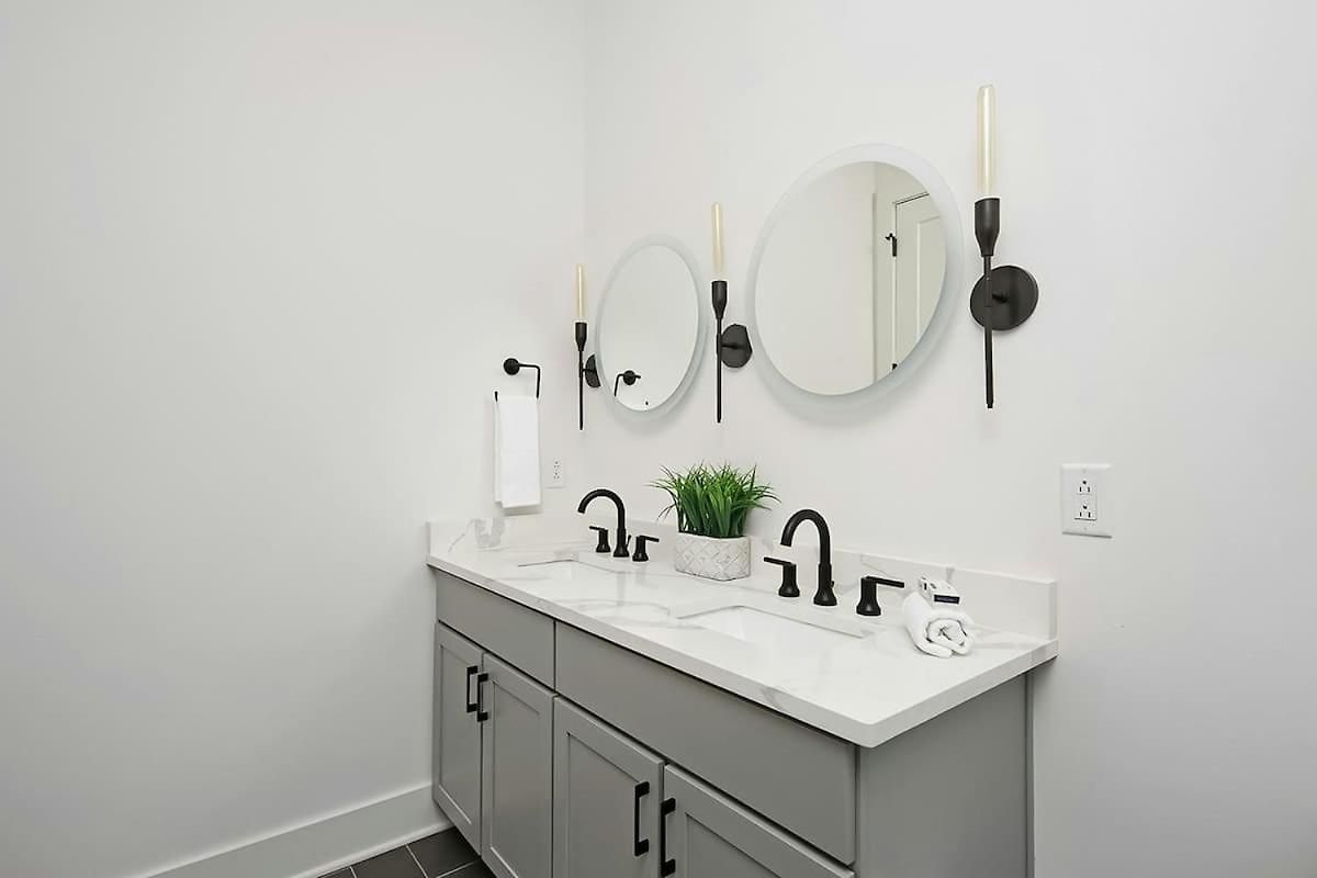 Chic On Main Holiday home *