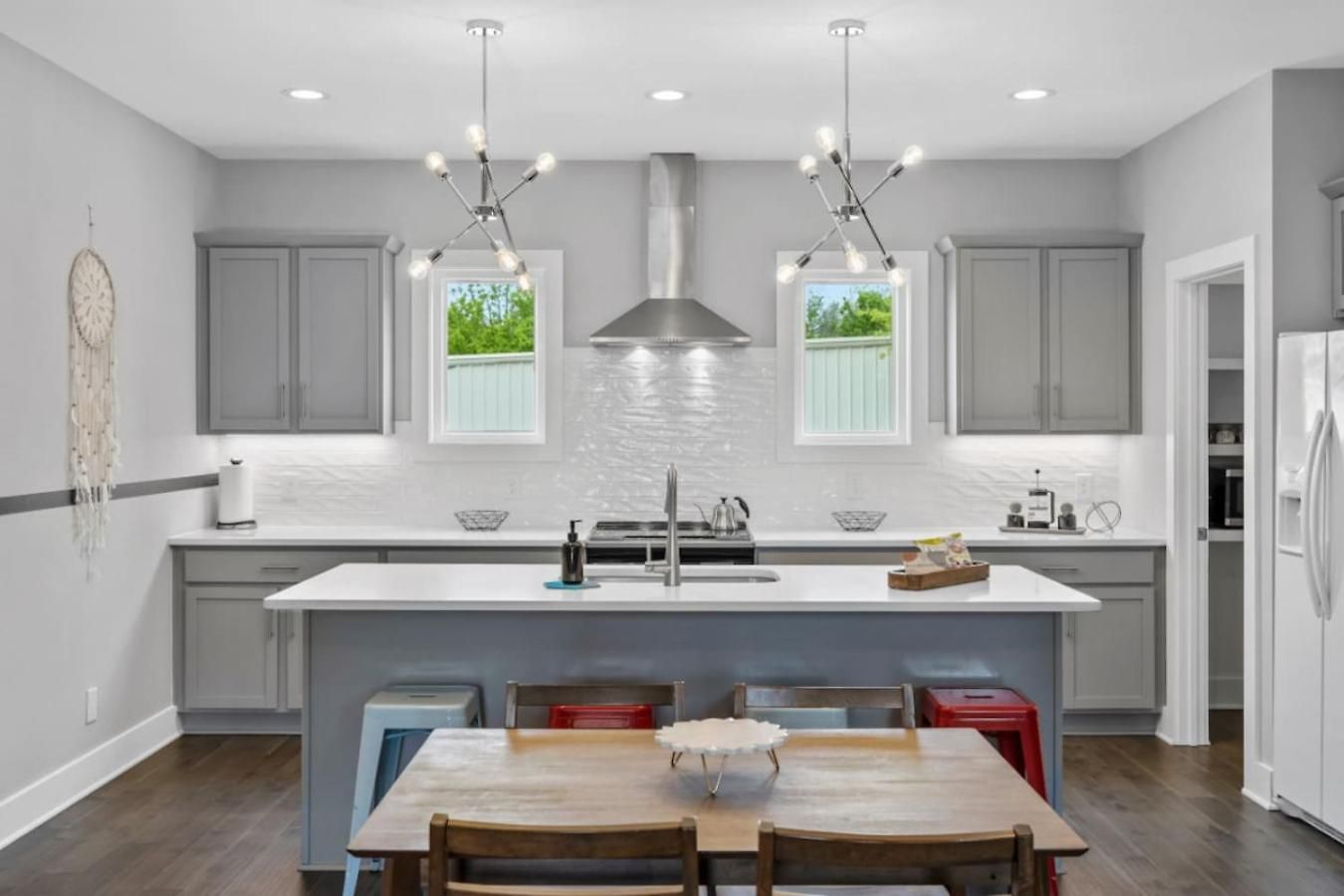 Rhythm & View - Large 4-bedroom Townhome With Private Garage & Dual Balconies Apartment Nashville