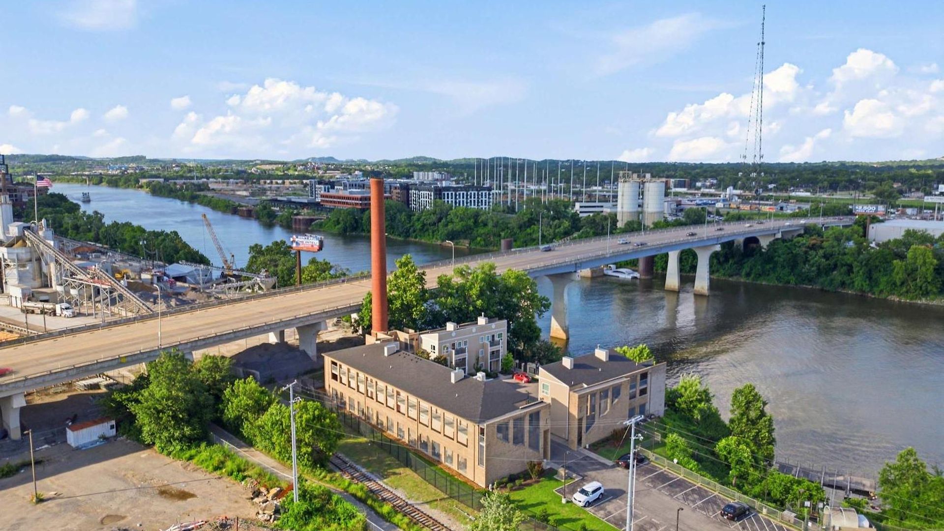 1062 Riverfront *