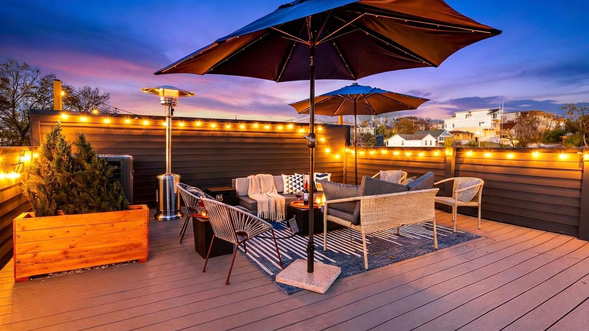 Nash Chic Near Dt Rooftop Luxe Comfort Holiday home