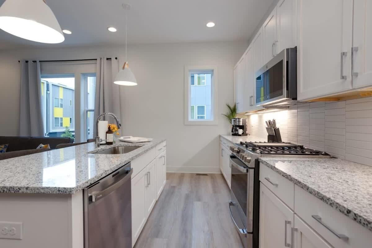 New East Oasis 13beds Roofdeck Free Parking *