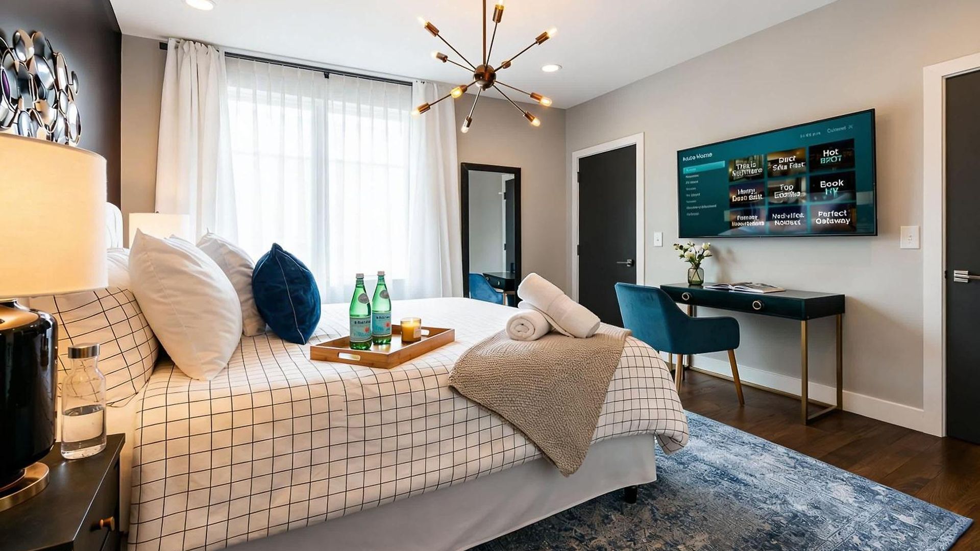 New Luxe Roofdeck 13 Beds Holiday home *