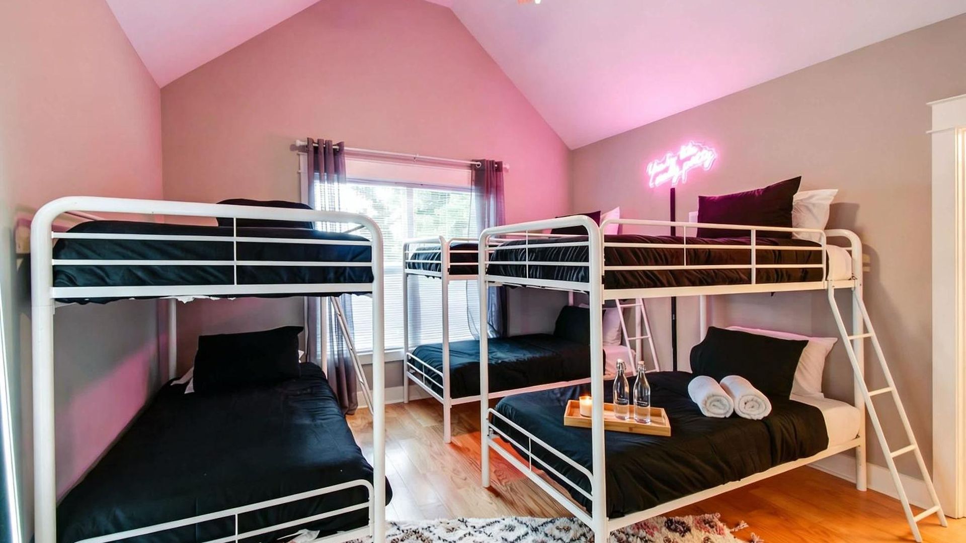 Holiday home Fast 12 Beds Large Yard Free Parking Nashville