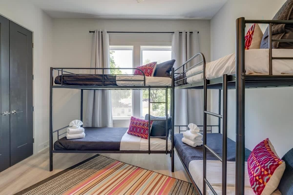 New East Oasis 13beds Roofdeck Free Parking Holiday home Nashville