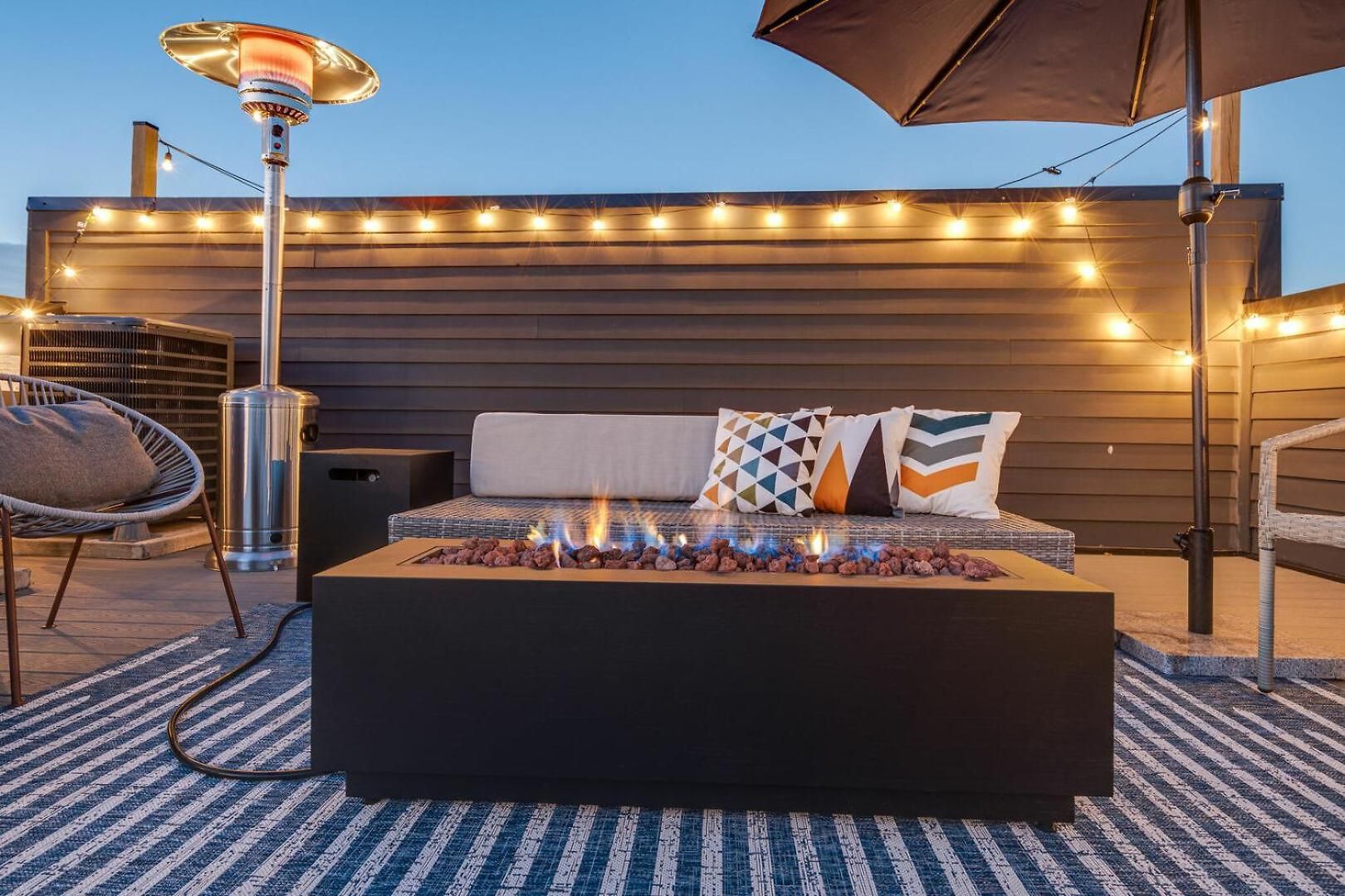 Holiday home Nash Chic Near Dt Rooftop Luxe Comfort