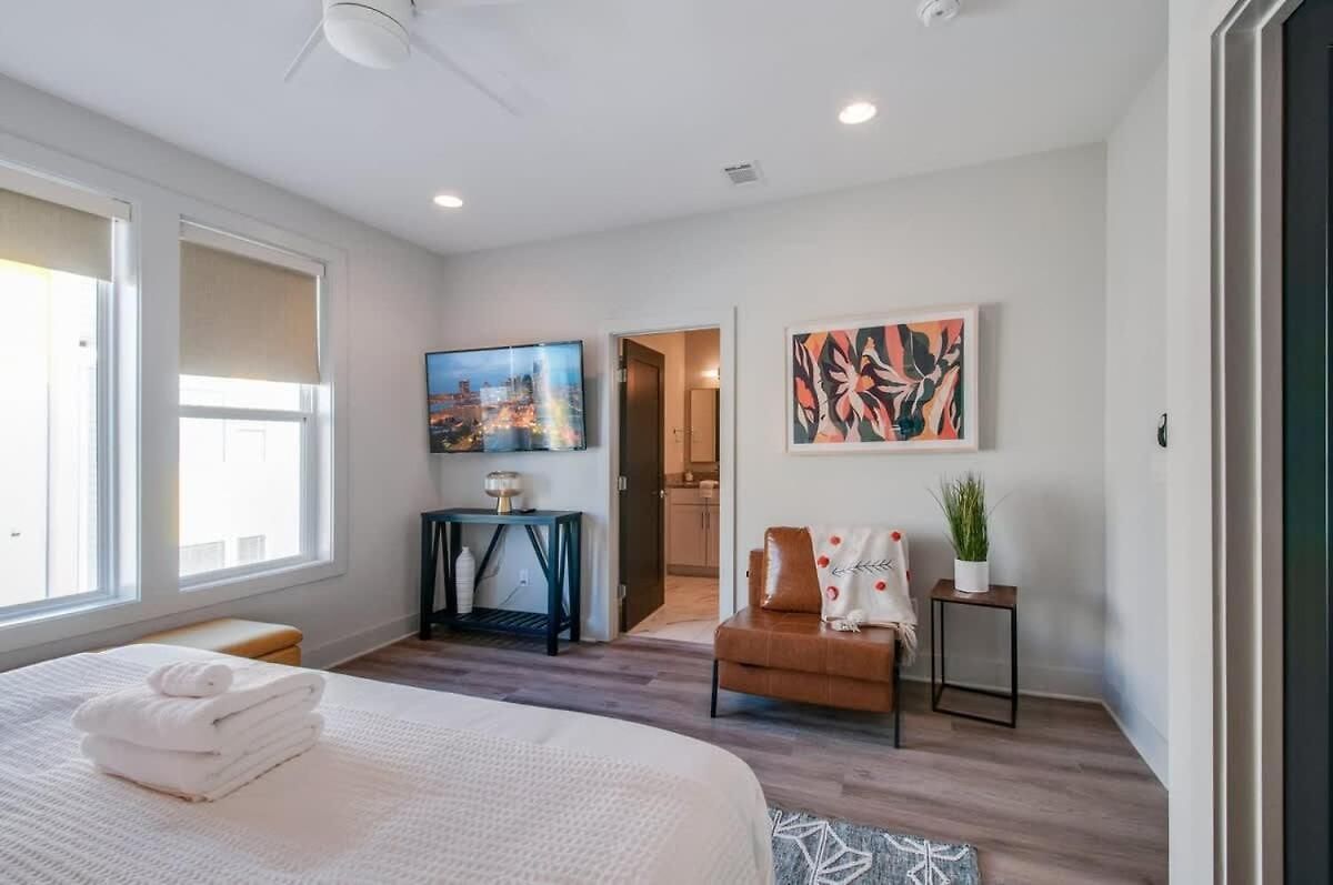 East Nash Double - 26 Beds Fast