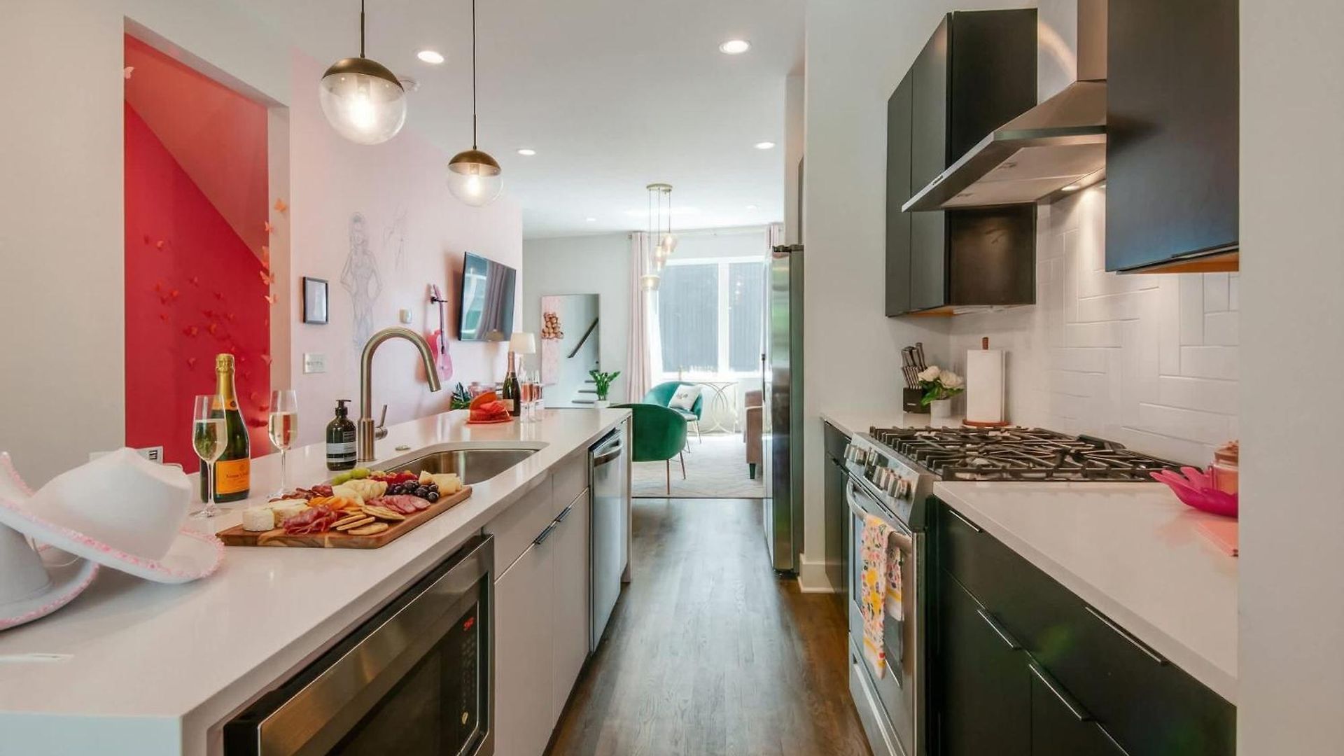 King & Queen 2 Homes - 24 Beds Views Nashville