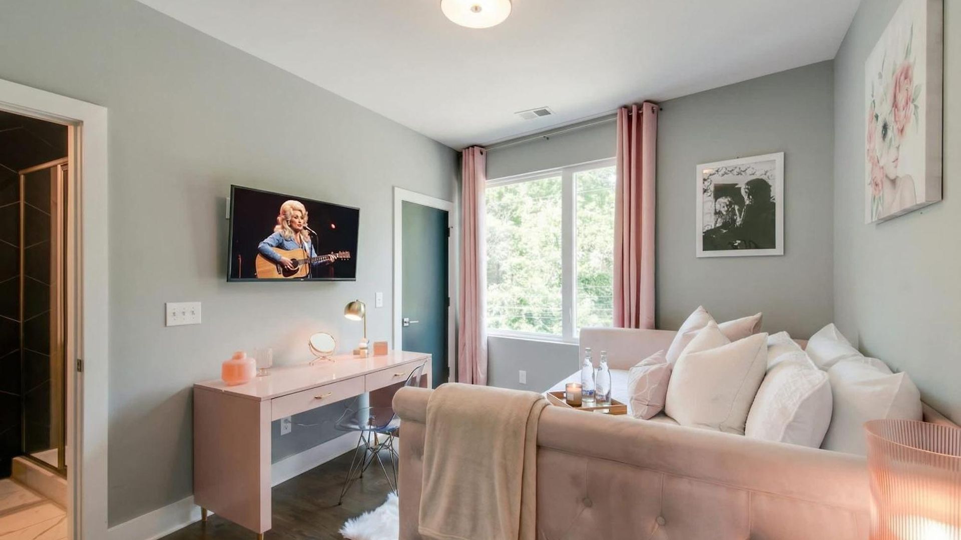 King & Queen 2 Homes - 24 Beds Views Holiday home Nashville