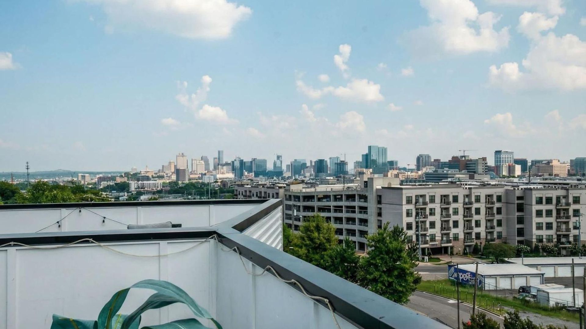 King & Queen 2 Homes - 24 Beds Views Holiday home Nashville