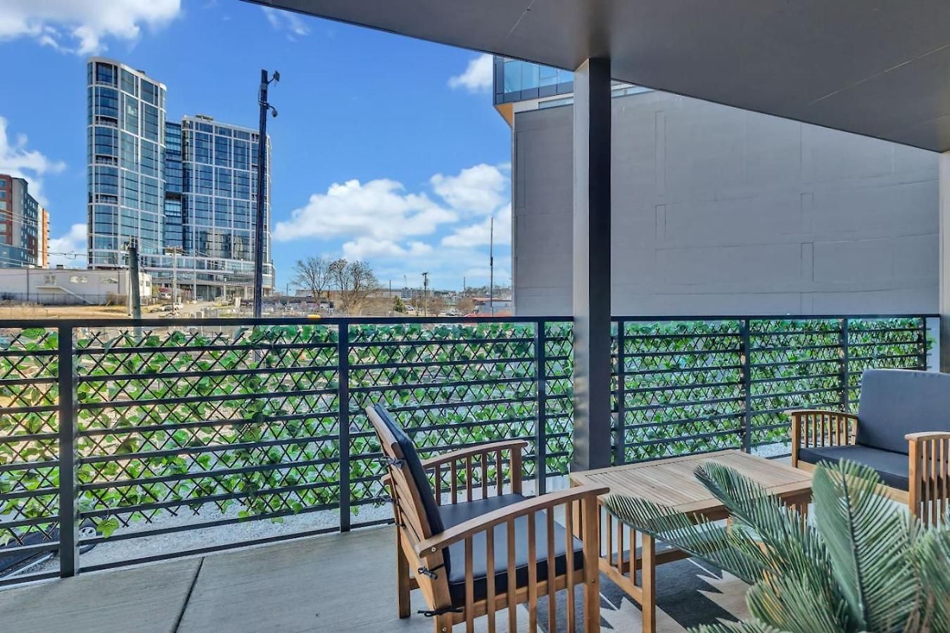 Holiday home The Stage In Downtown W Pool/gym | Walk To Broadway Nashville