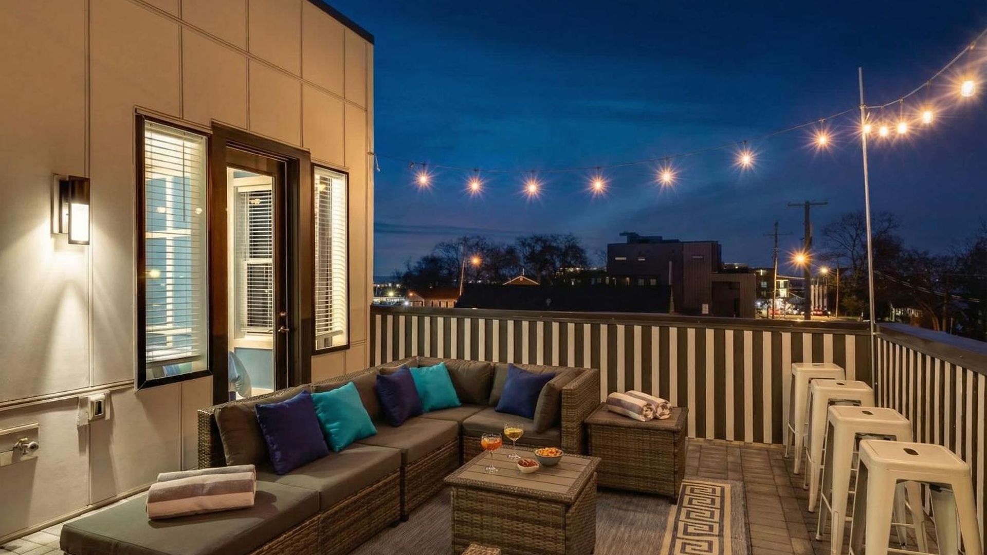 Holiday home New Luxe 4br 12 Beds - Roofdeck Views - Chefs Kitchen