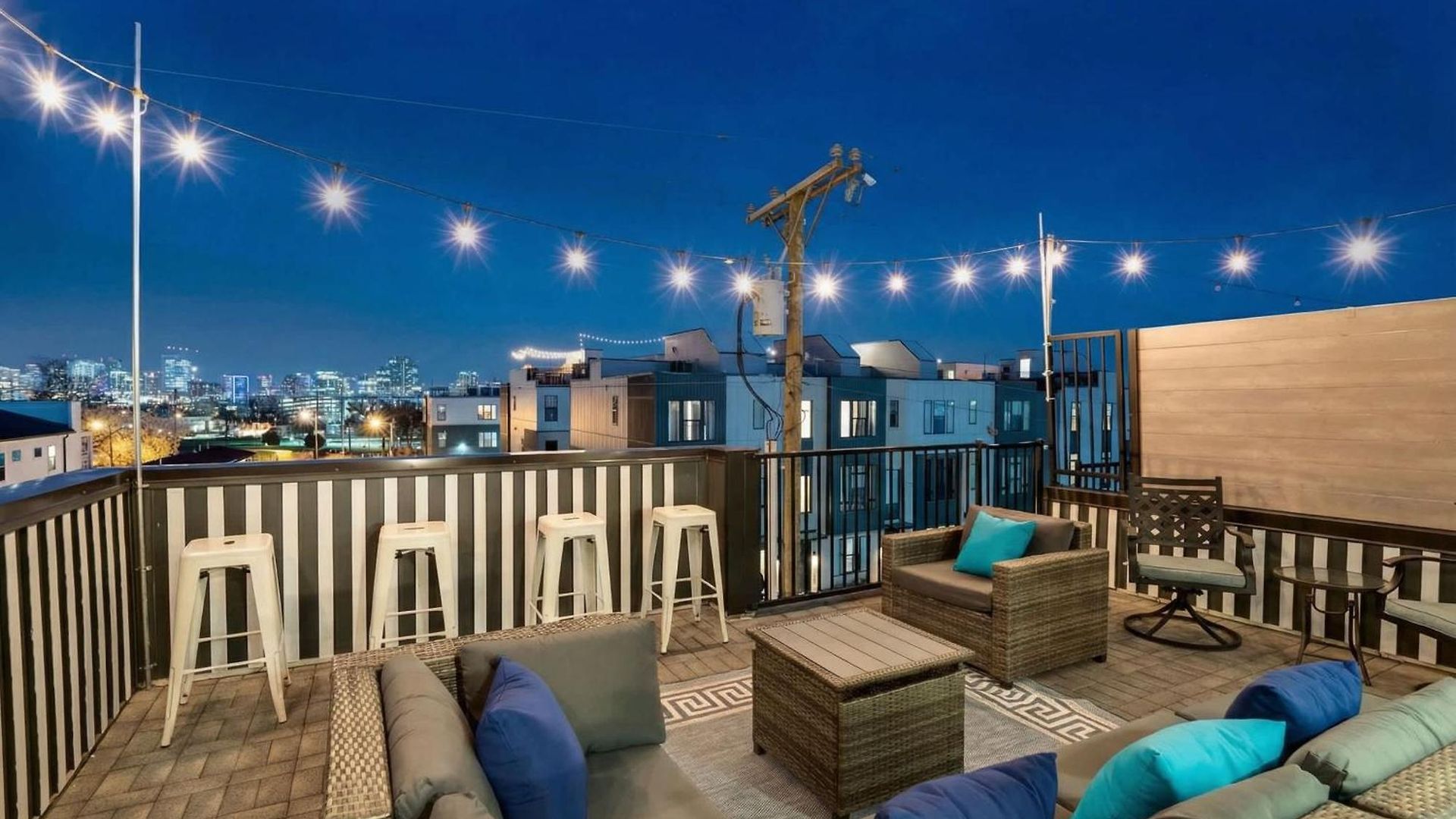 Holiday home New Luxe 4br 12 Beds - Roofdeck Views - Chefs Kitchen