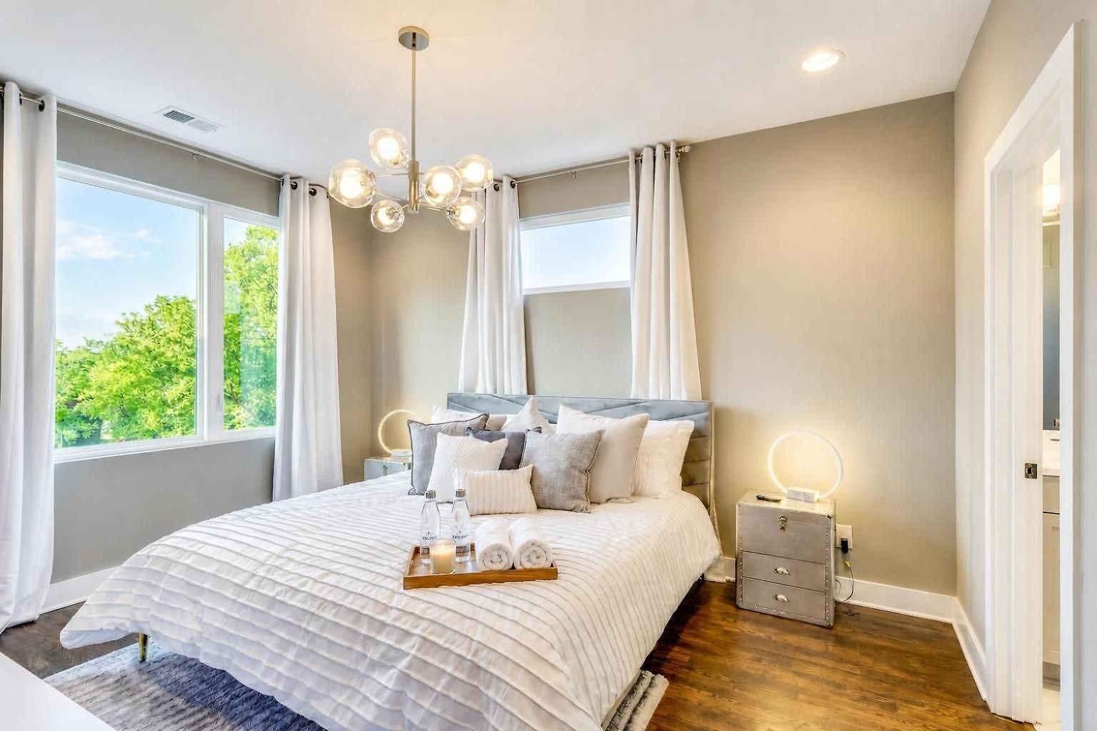 New Nashvegas Downtown Rooftop Views 13beds *