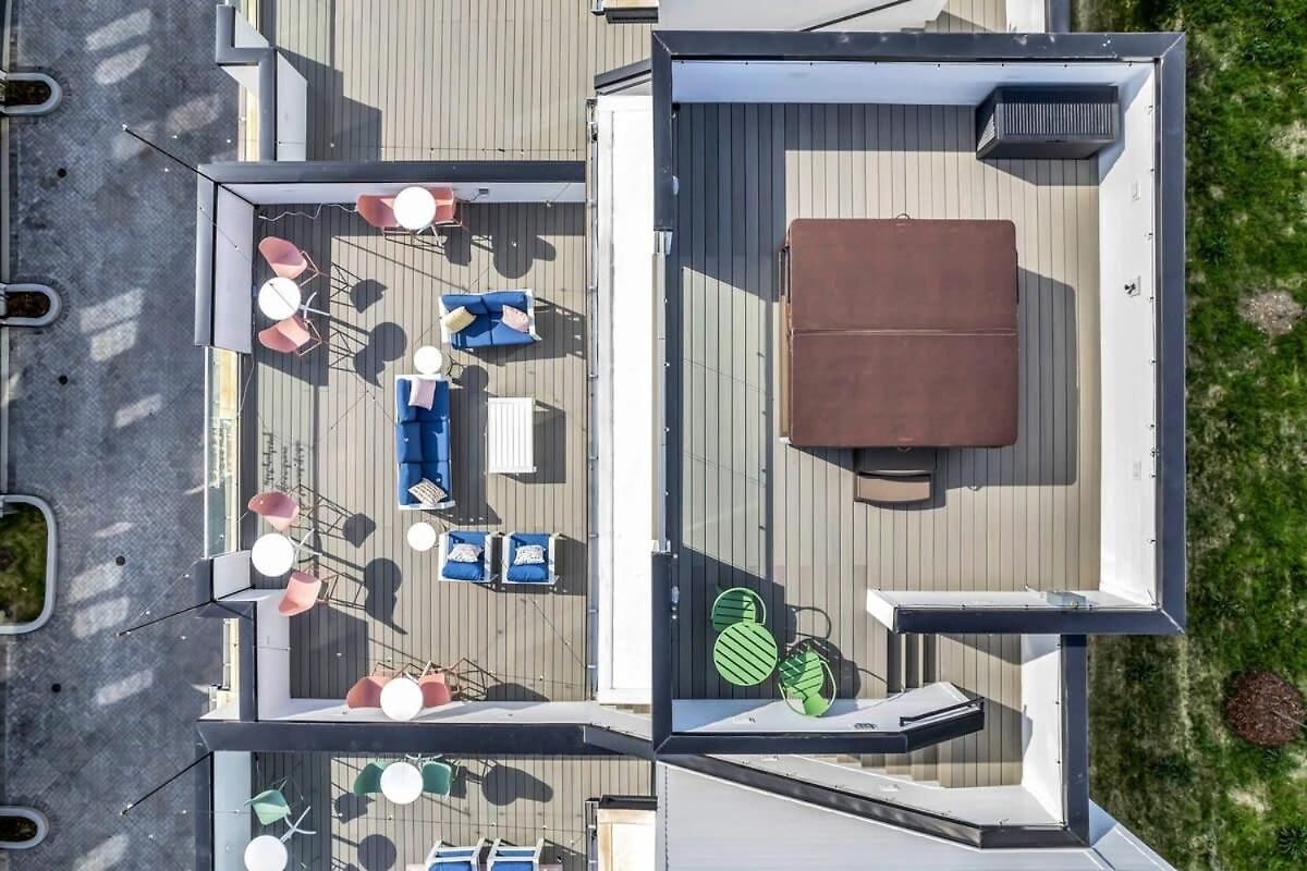 Holiday home New Nash Eras - Rooftop Decks With Hot Tub - 15 Beds