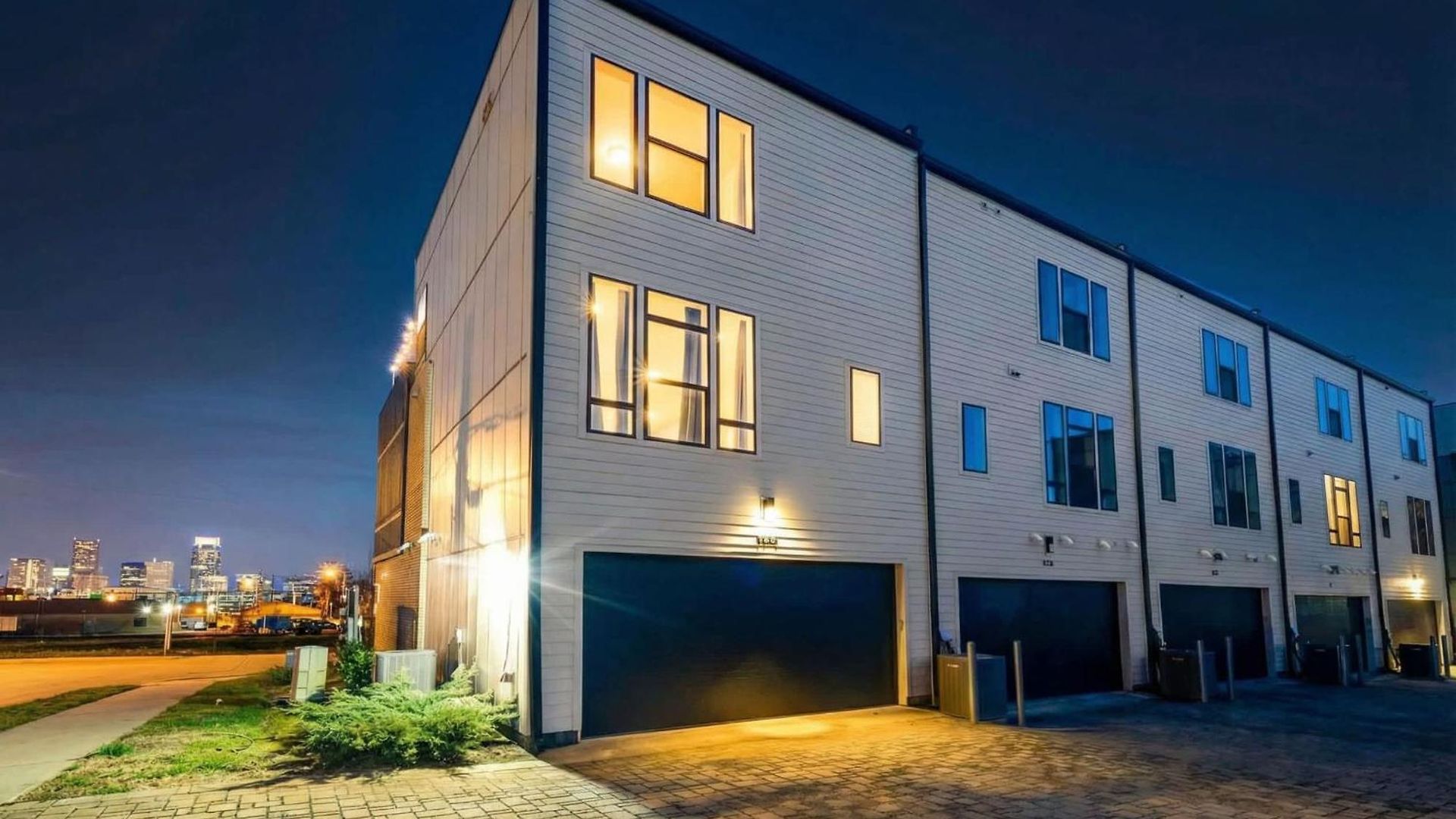 Holiday home New Luxe 4br 12 Beds - Roofdeck Views - Chefs Kitchen