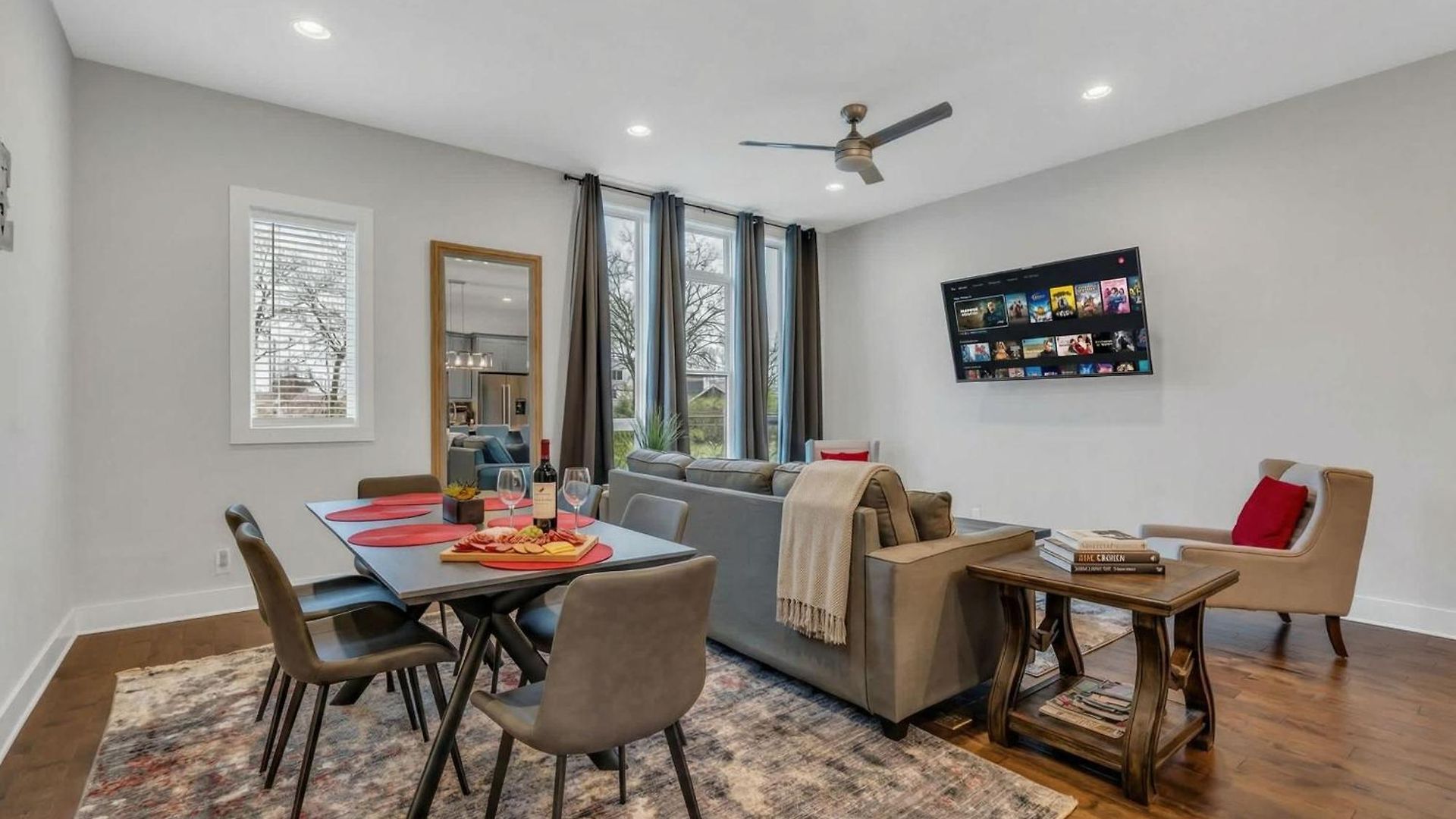 New Luxe 4br 12 Beds - Roofdeck Views - Chefs Kitchen Holiday home *