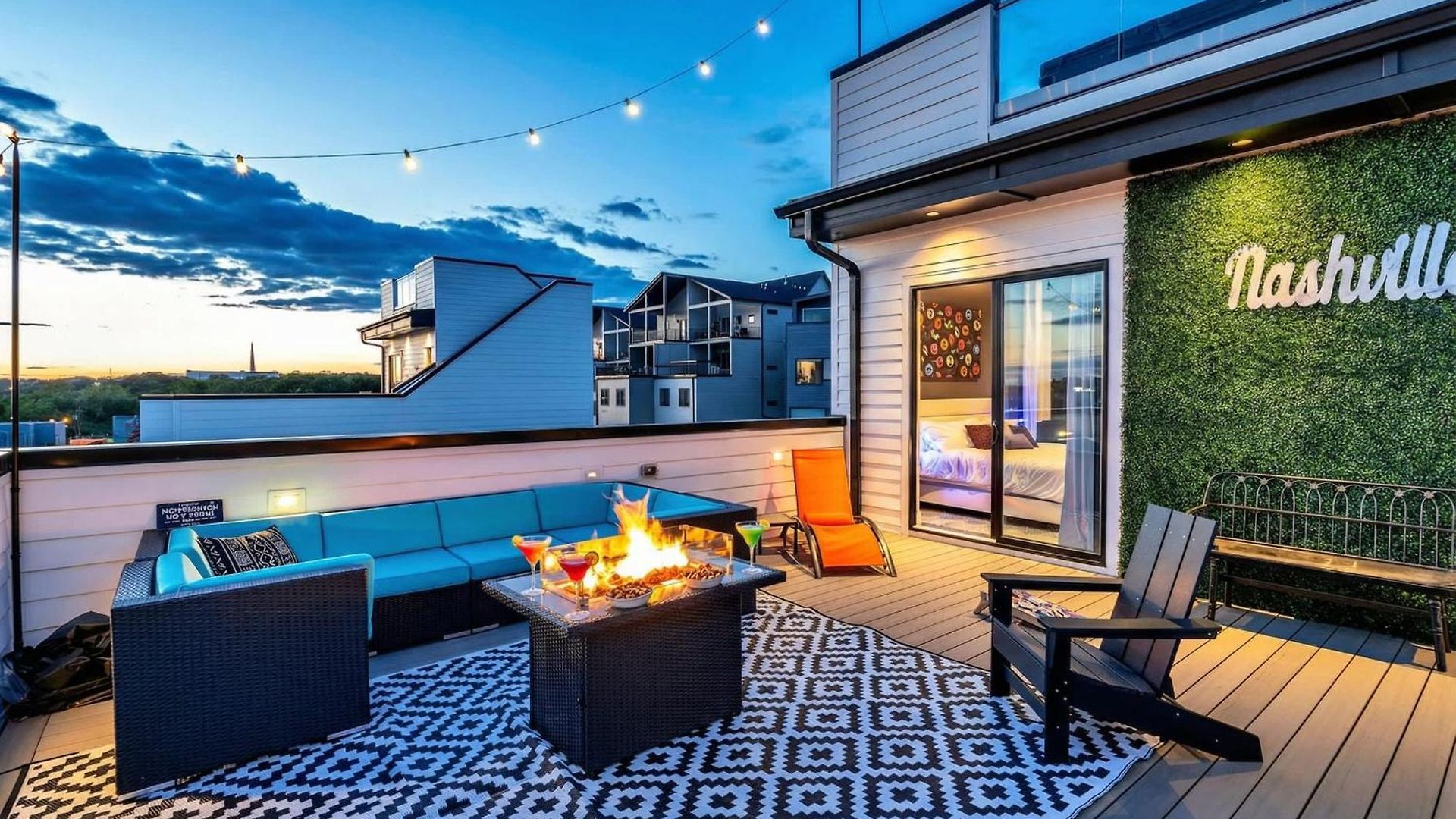 New We Roll Rooftop - Hot Tub With Views - 13 Beds Holiday home *
