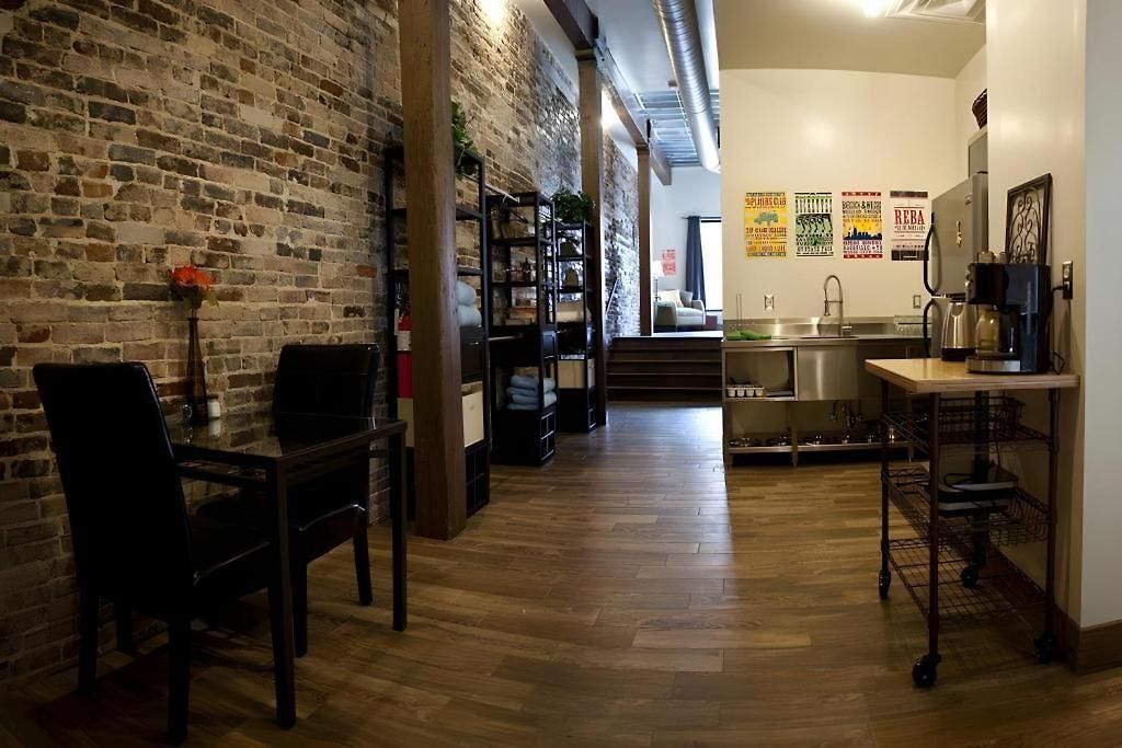 Downtown - Adults Only Hostel *