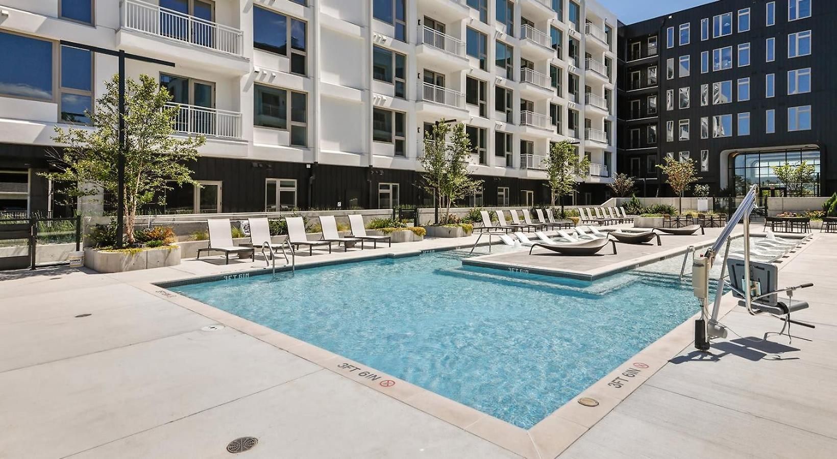 Stylish Retreat Near Downtown Nashville