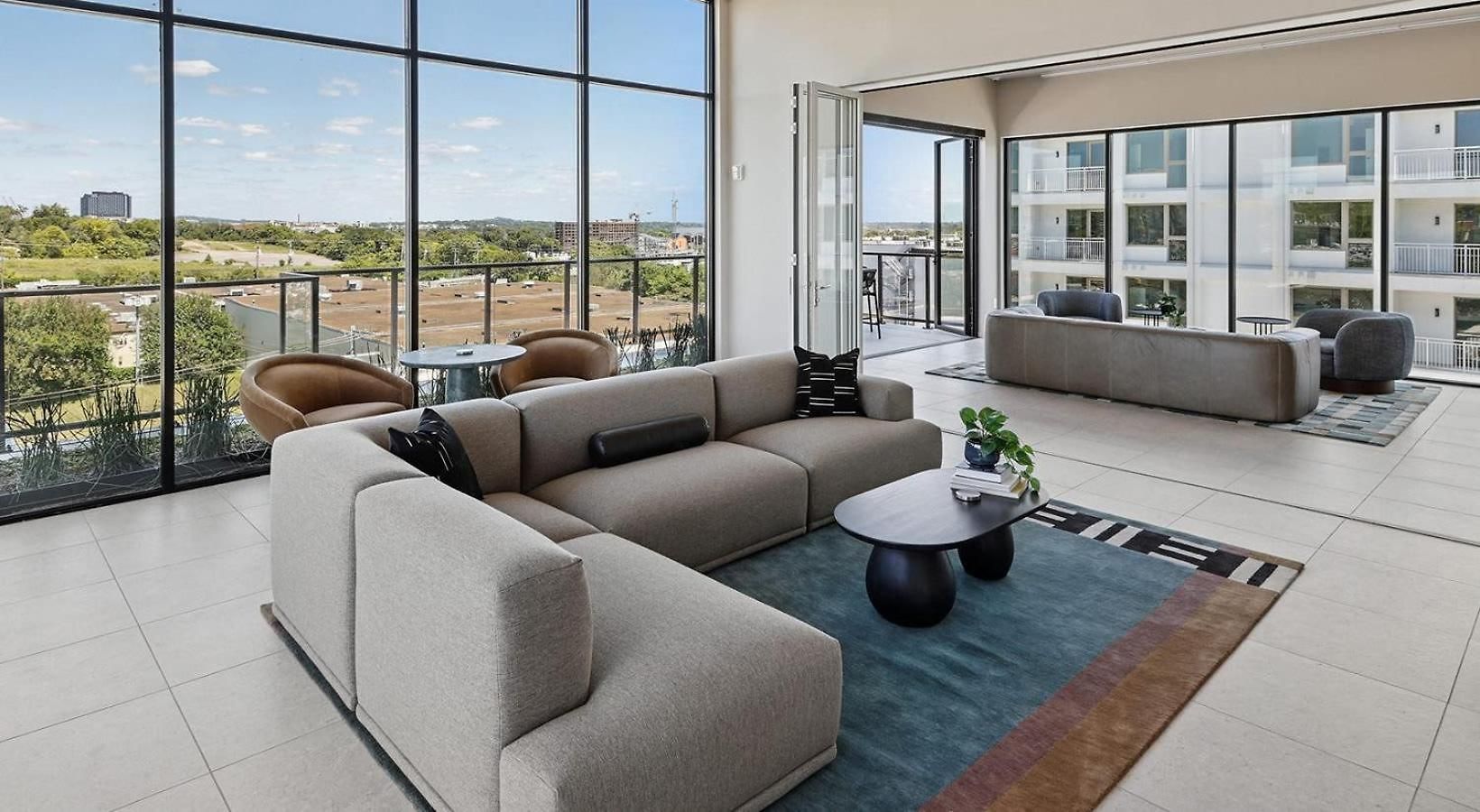 Stylish Retreat Near Downtown * Nashville