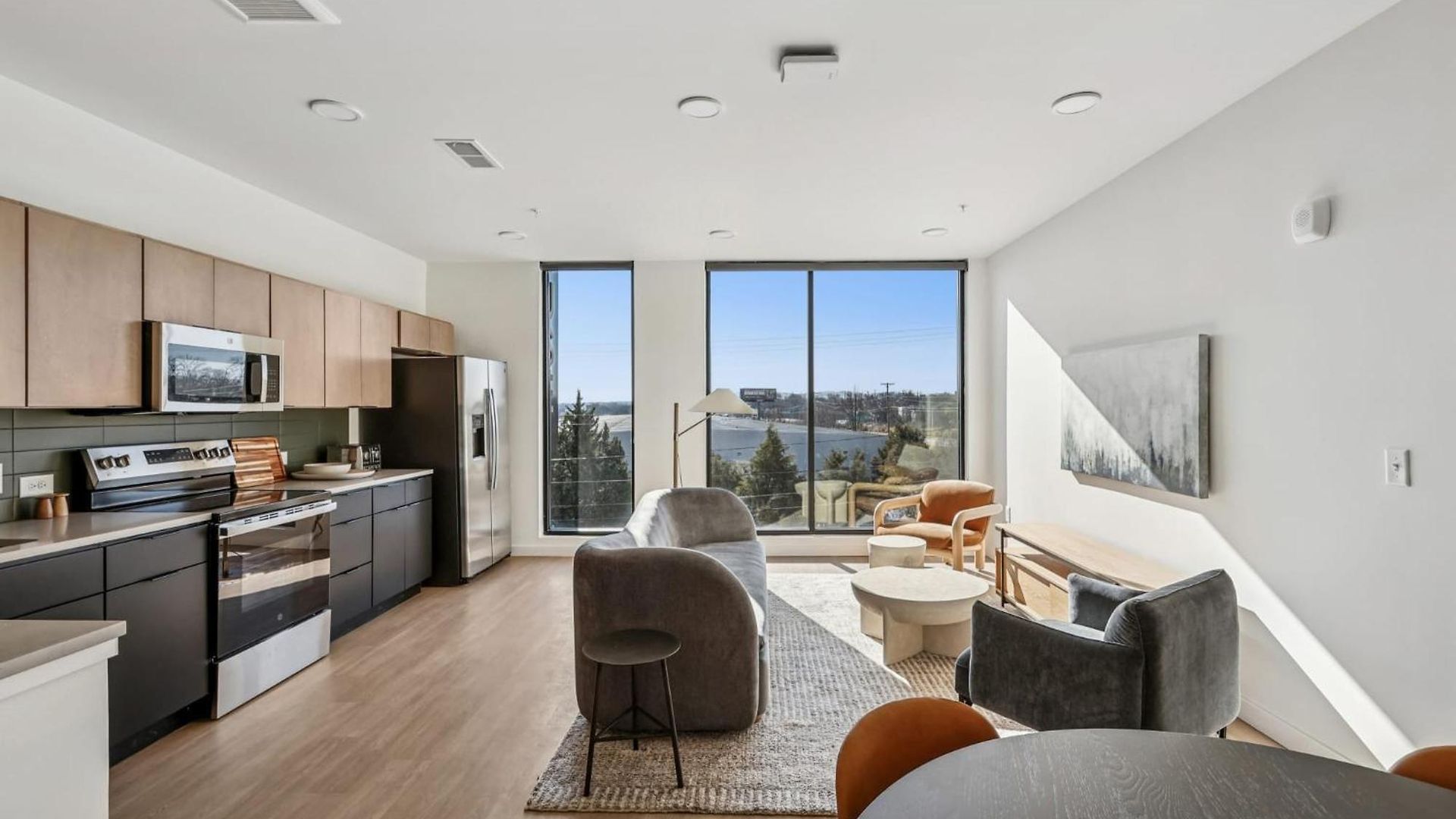 Stylish Retreat Near Downtown *