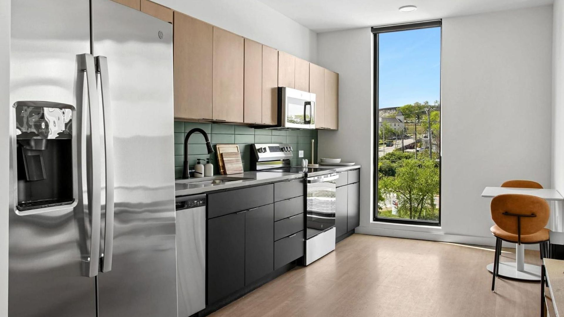 Apartment Stylish Retreat Near Downtown