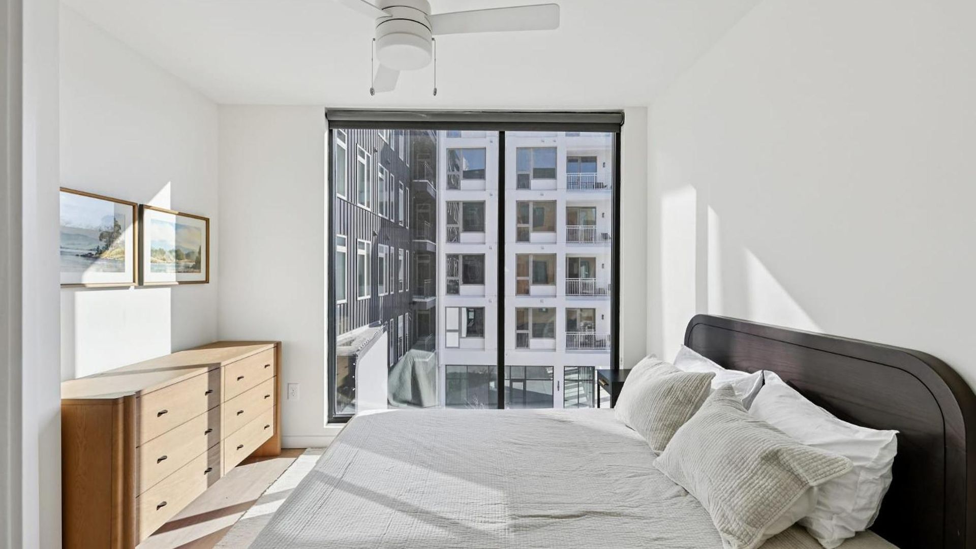Stylish Retreat Near Downtown *