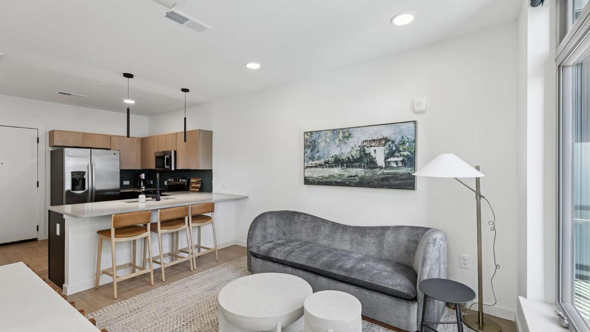 Stylish Retreat Near Downtown *