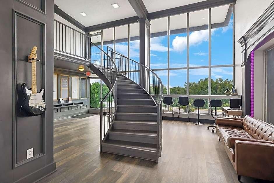 Hillside Crossing 3*