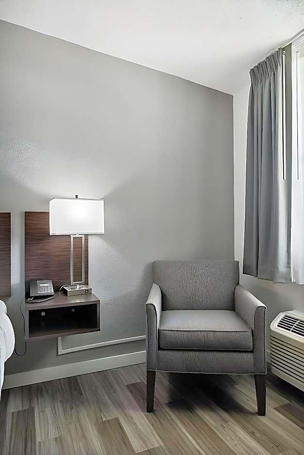 Hillside Crossing Hotel