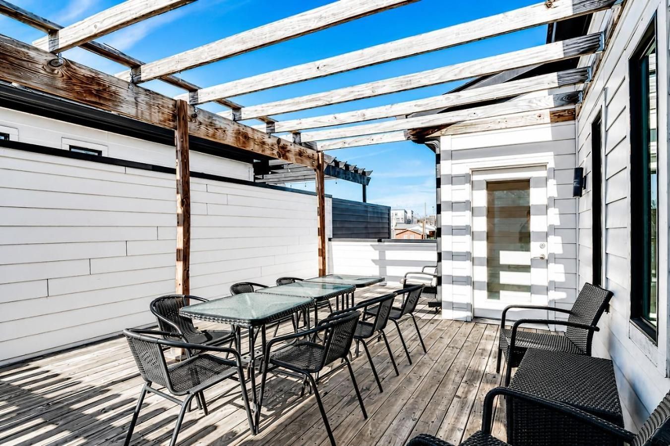 4br Oasis With Rooftop Skyline Views Holiday home *