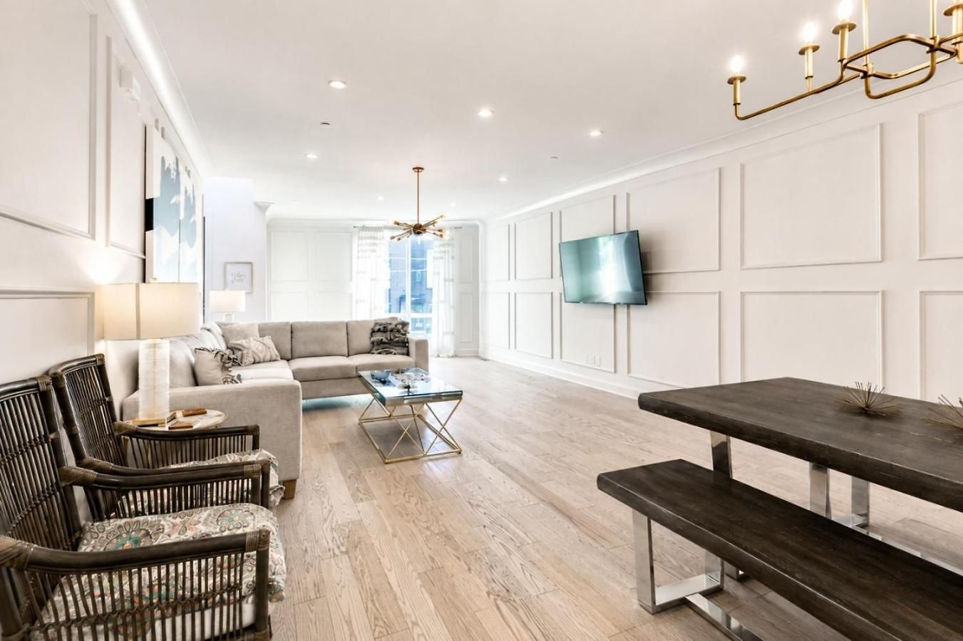 4br Oasis With Rooftop Skyline Views