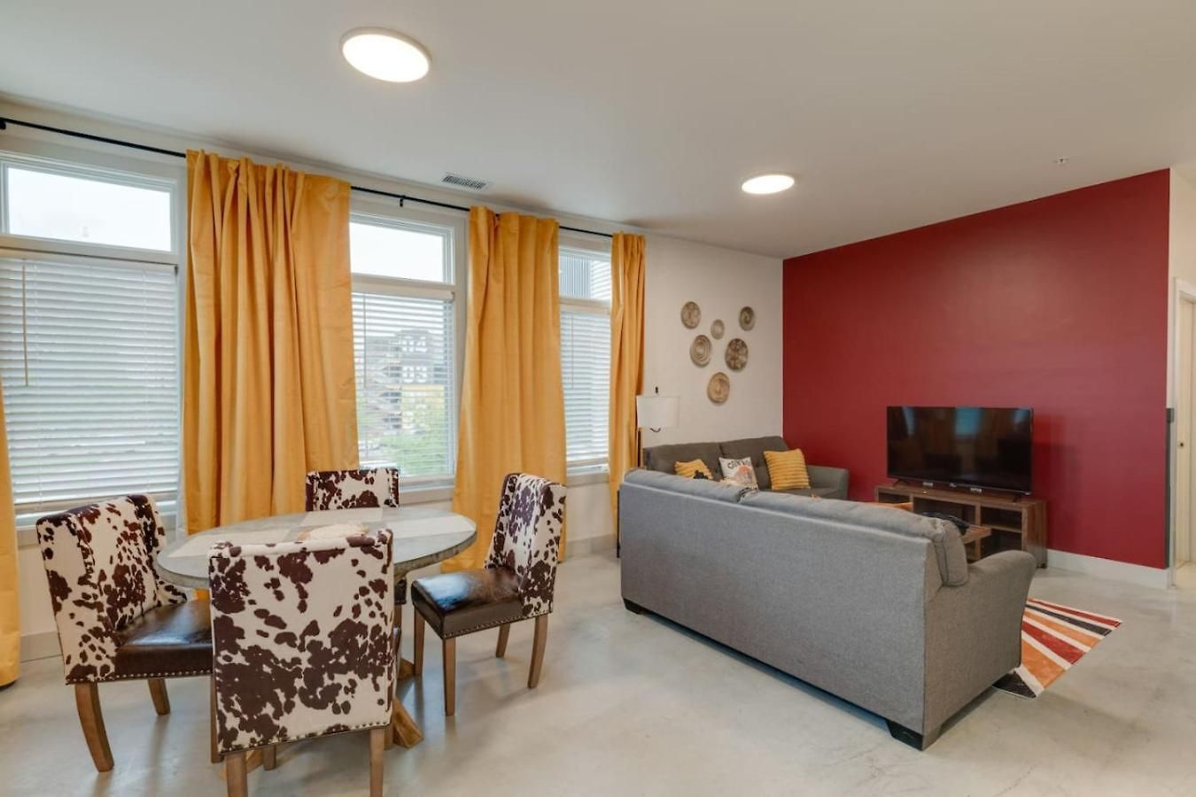 Spacious 2br Retreat, Near The Gulch Nashville