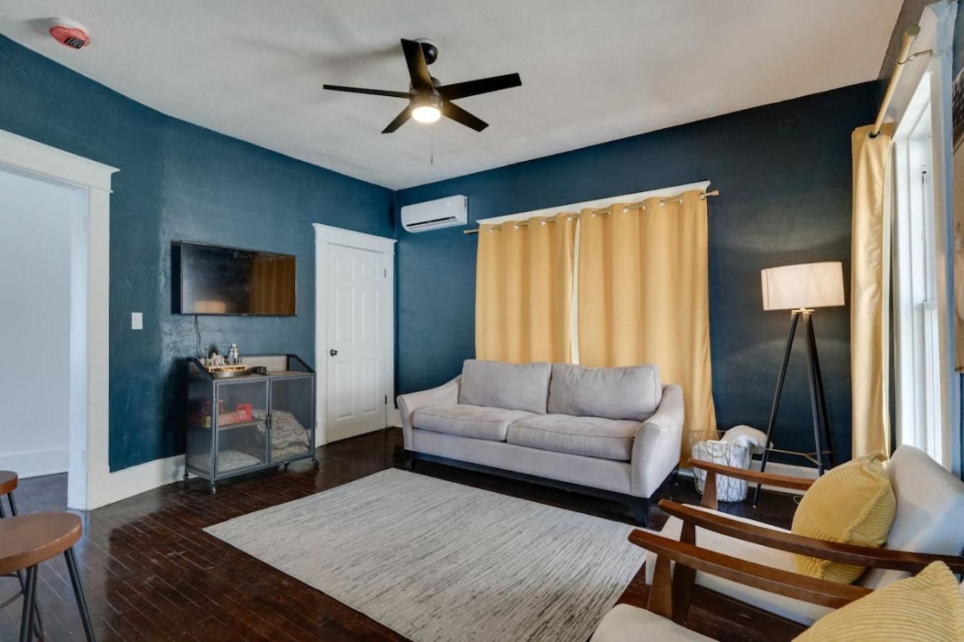 Historic Music Loft Sleeps 8, Near Broadway Apartment Nashville