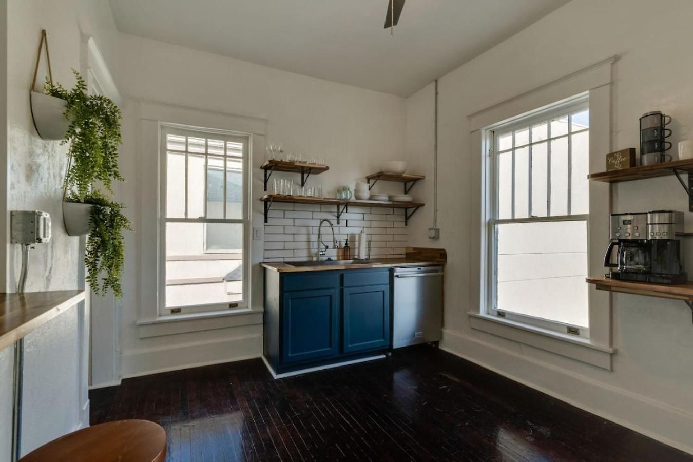 Historic Music Loft Sleeps 8, Near Broadway *