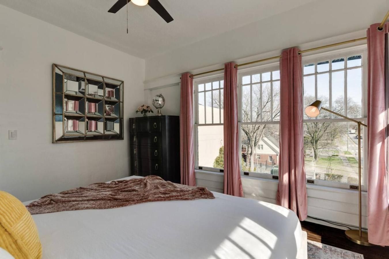 Historic Music Loft Sleeps 8, Near Broadway