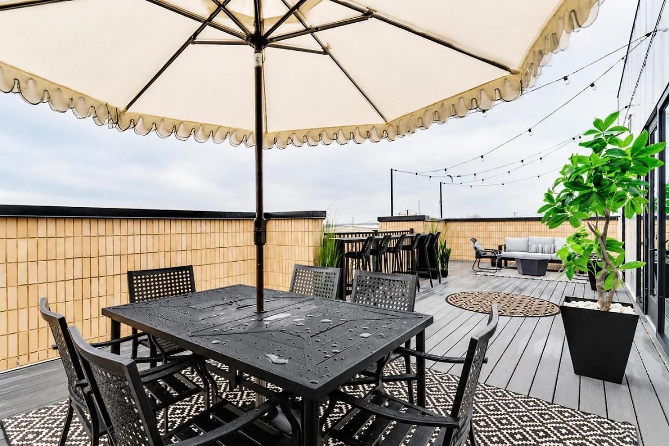 Floor Neo Suite, Walk To Broadway & Views