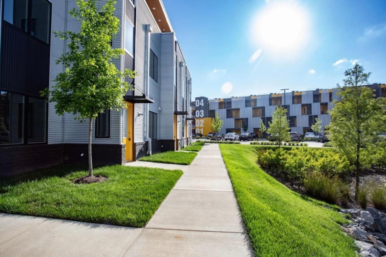 Spacious 2br Retreat, Near The Gulch * Nashville