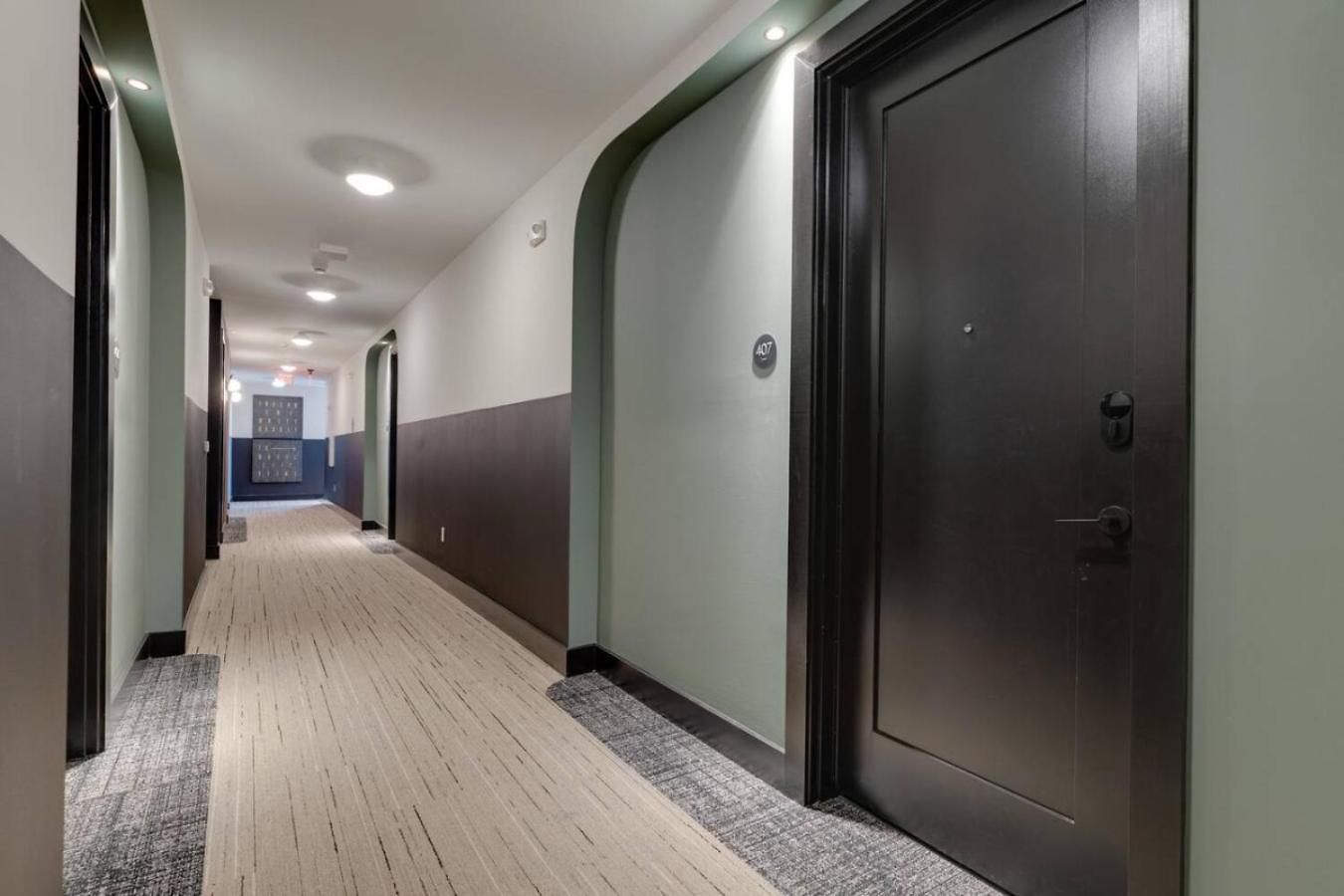 Apartment Floor Neo Suite, Walk To Broadway & Views *