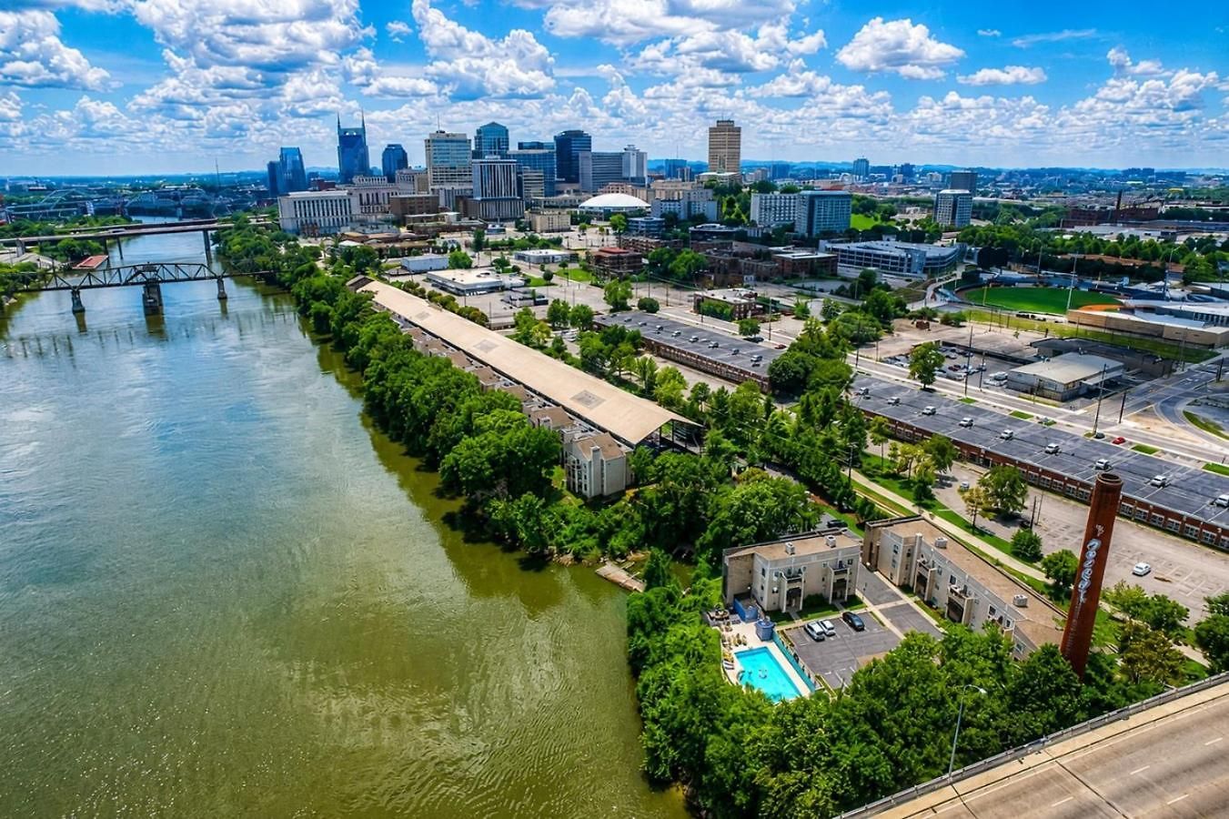 Chic Retreat, River Views And Vip Vibes Apartment