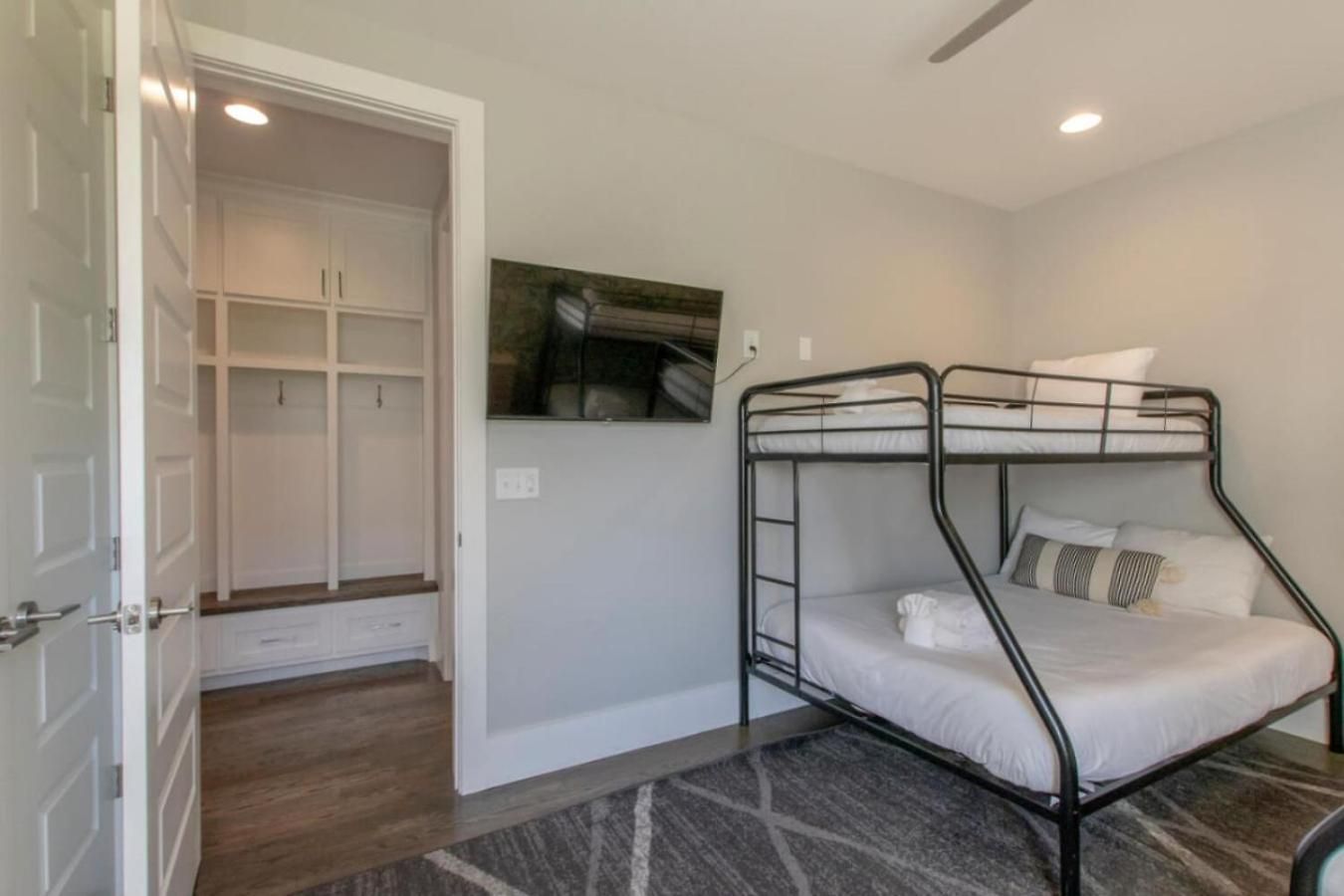 Spacious Gulch Retreat Super Skyline Views