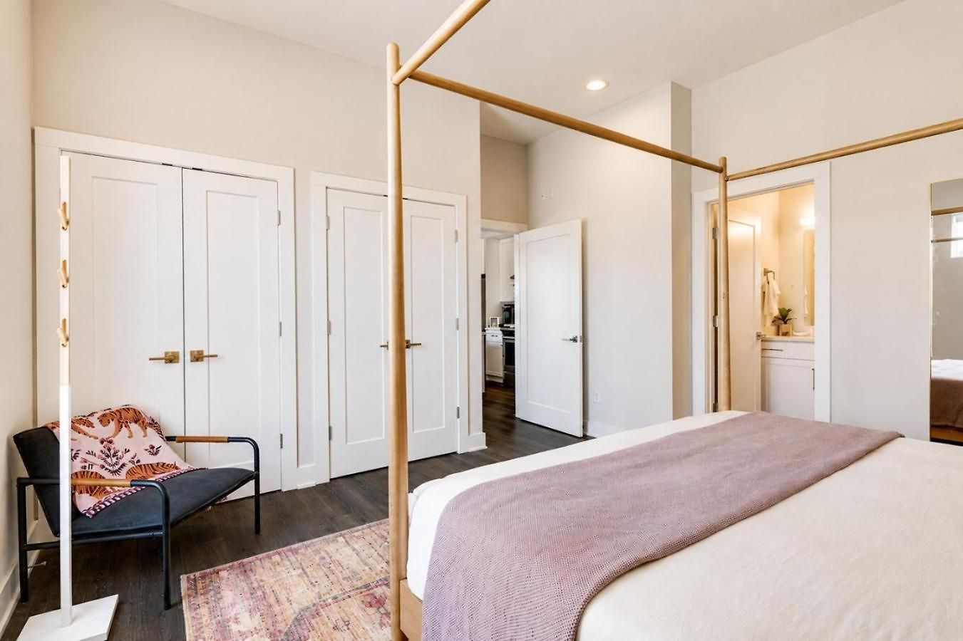 West End 4 Bd L 4bath Walk To Bars-close To Broadway Apartment Nashville