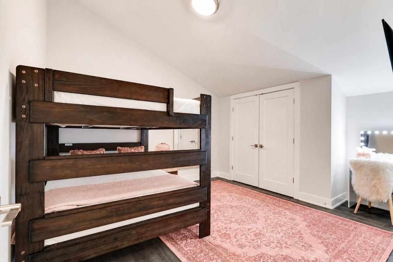 Apartment West End 4 Bd L 4bath Walk To Bars-close To Broadway Nashville