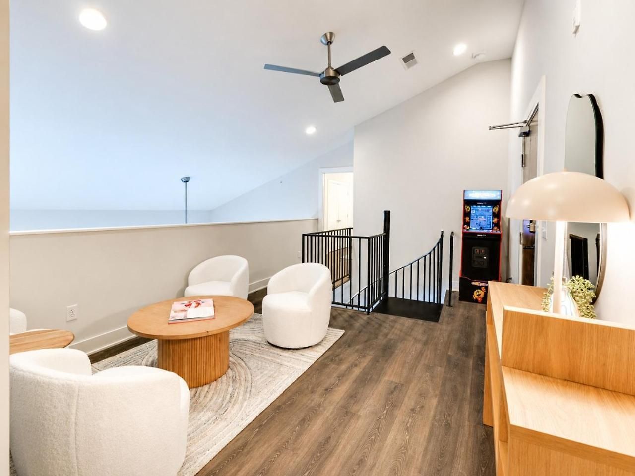 West End 4 Bd L 4bath Walk To Bars-close To Broadway Apartment Nashville