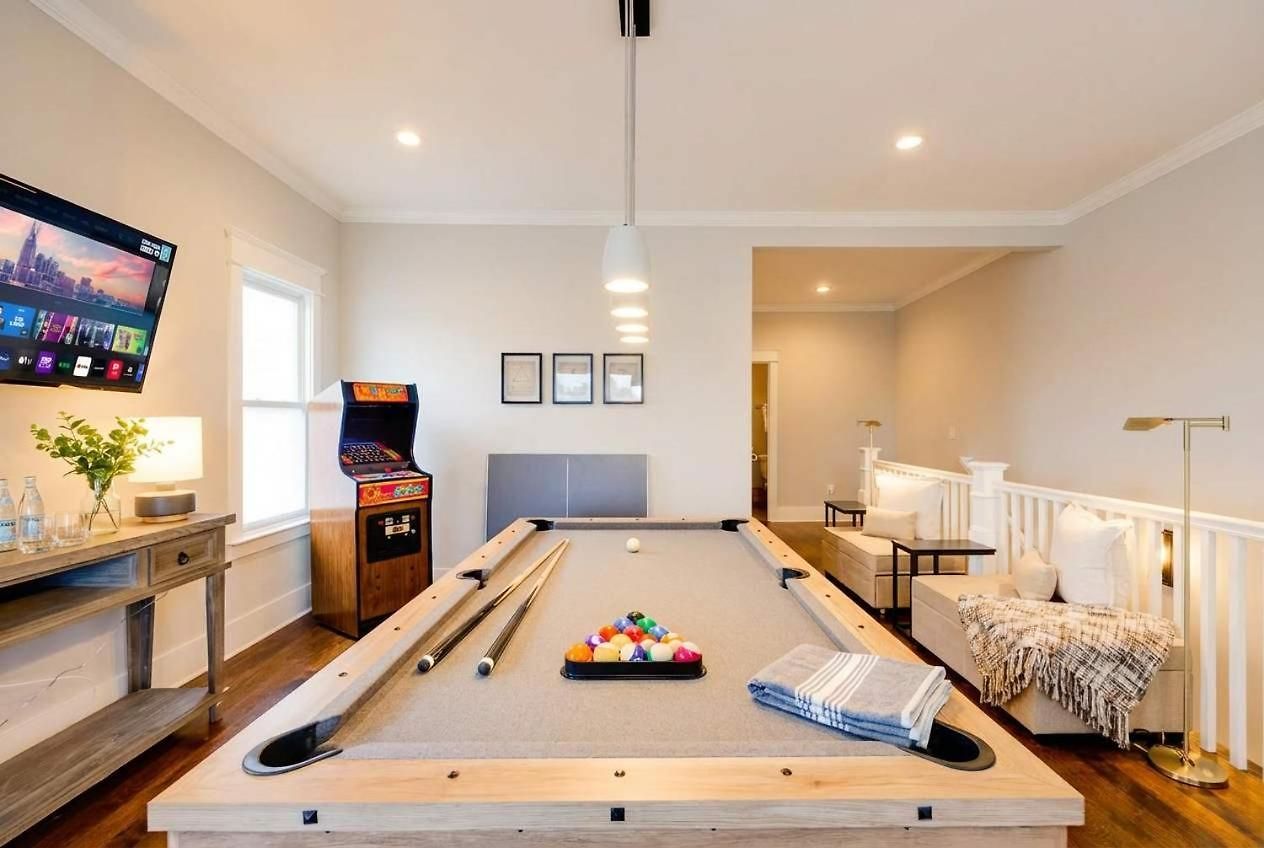 Luxe Pool Hot Tub & Game Downtown Holiday home Nashville