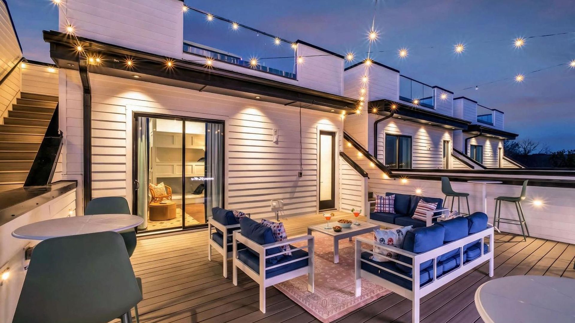 Taylor Swift Inspired Hot Tub Rooftop Deck Views *